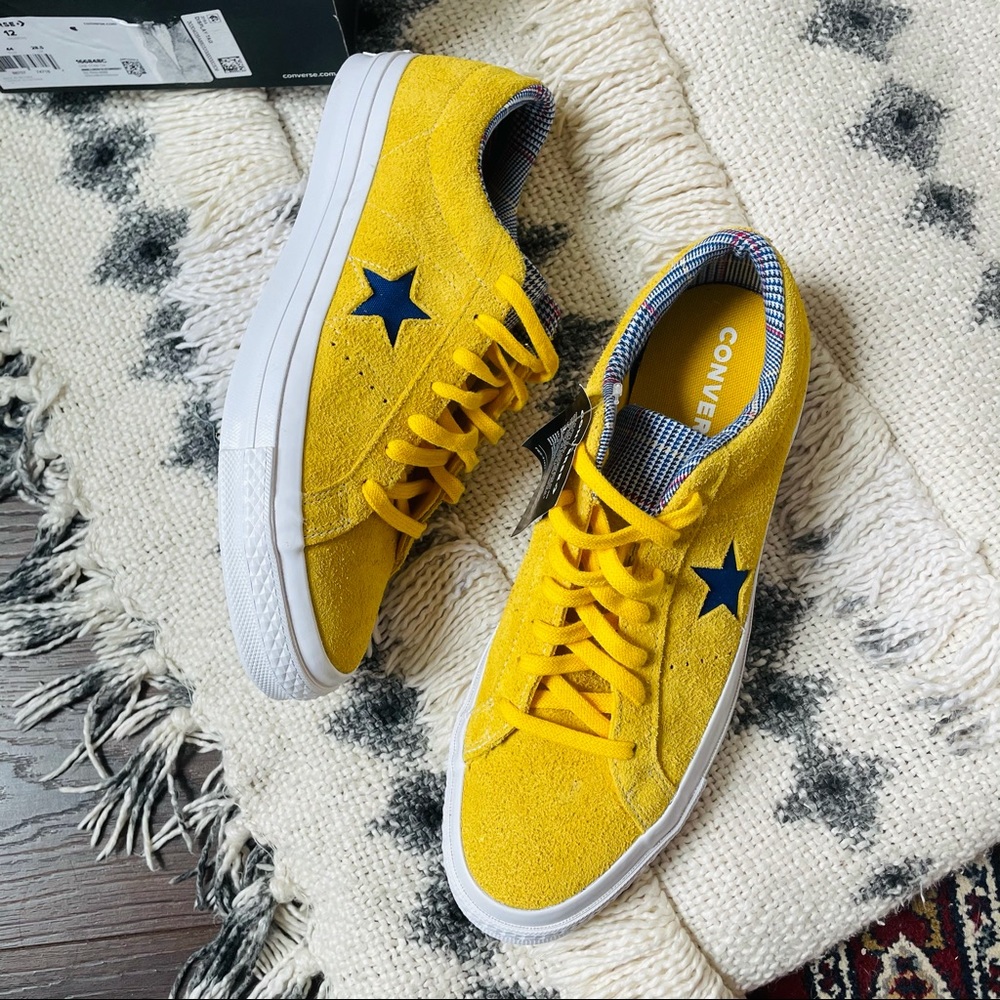CONVERSE One Star OX Amarillo Low Suede 10 NWT